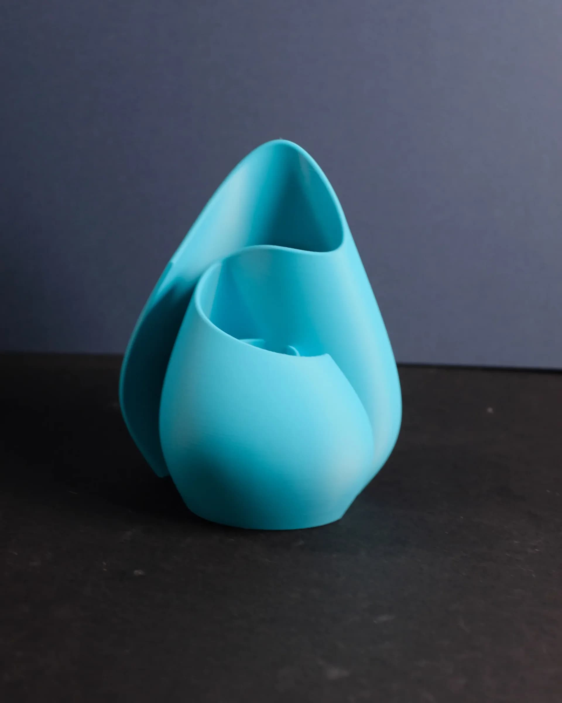 Flowing Sheet Vase, photo 5 of 7